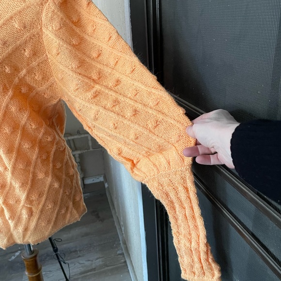 🌟SALE🌟Orange Sweater - Picture 5 of 5